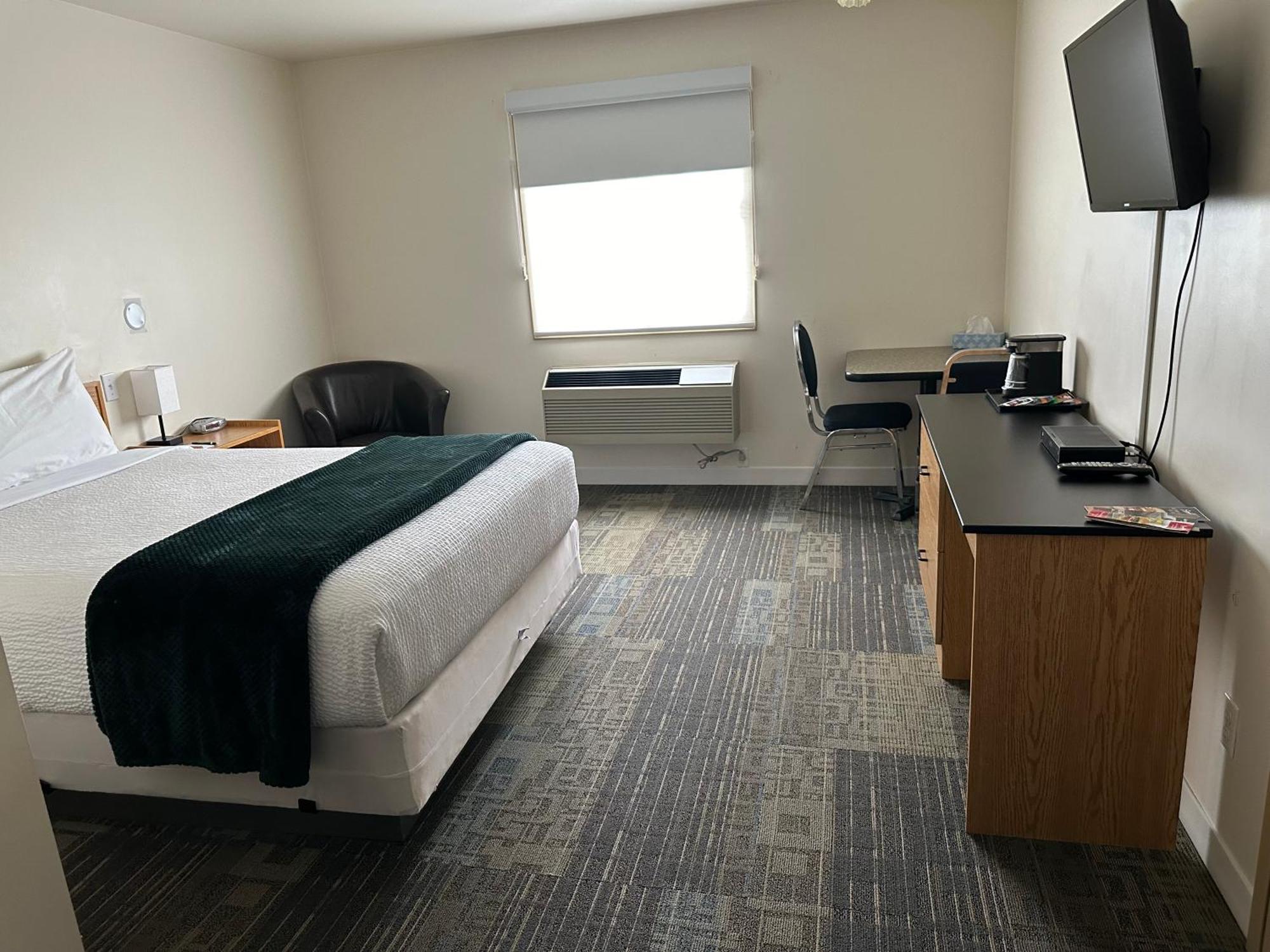 Sleep Suite Motel Steinbach Екстер'єр фото